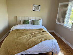 4 habitaciones, tabla de planchar con plancha y wifi 