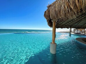 Pool - 2BR Iconic Oceanfront Escape (Puerto Peñasco)