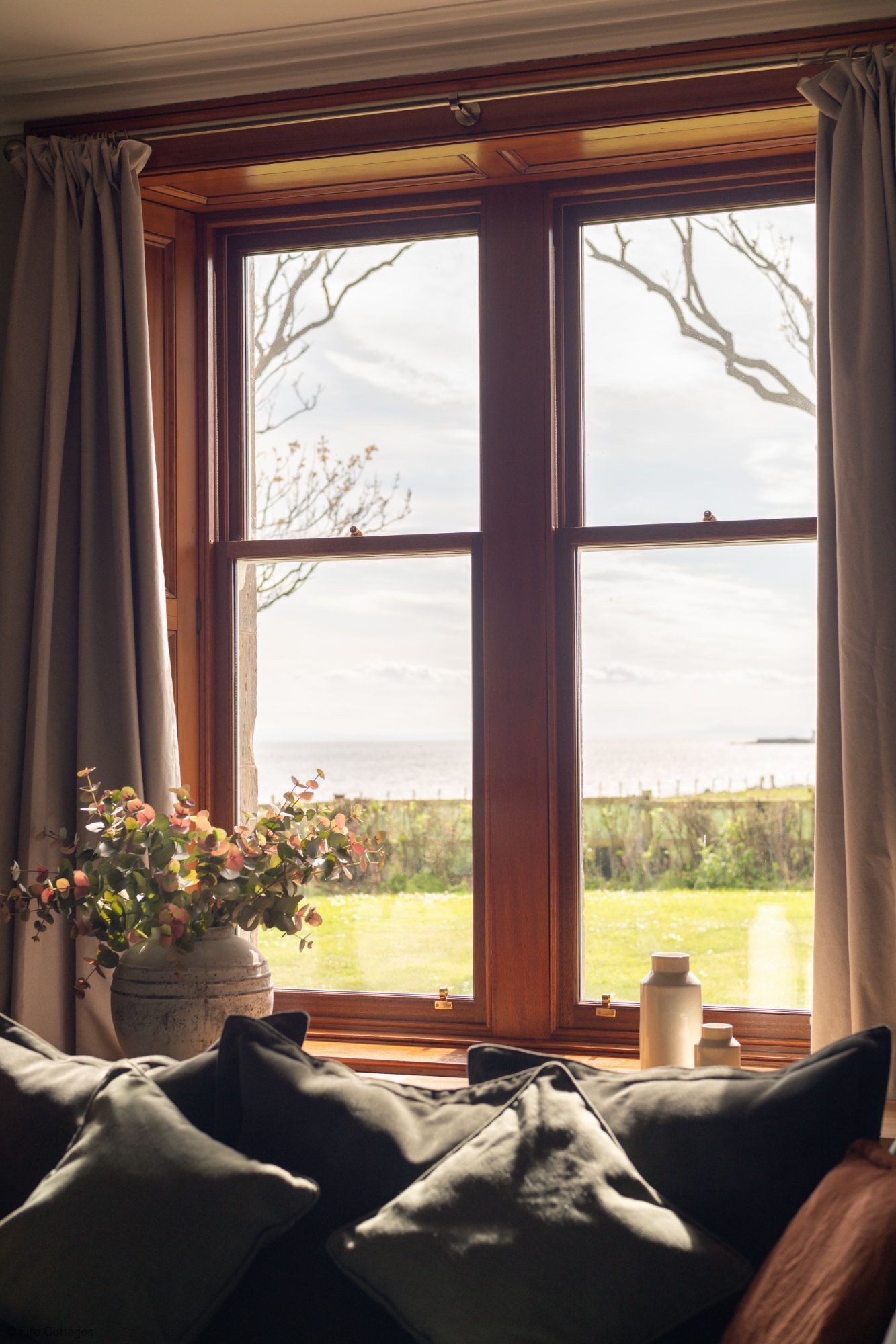 Magnificent Beach Front House - Sleeping 10 In Five Bedrooms - Crail