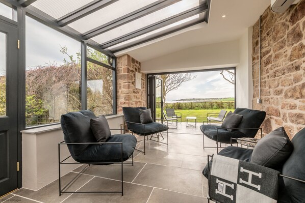 Interior - Magnificent Beach Front House - sleeping 10 in five bedrooms (Anstruther)