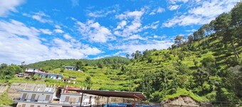Hotel Mountain Paradise Barkot