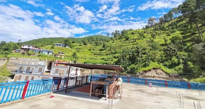Hotel Mountain Paradise Barkot