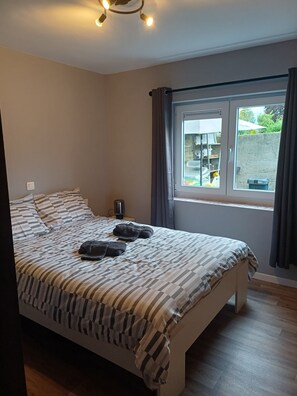 1 chambre, fer et planche Ă repasser, Wi-Fi gratuit