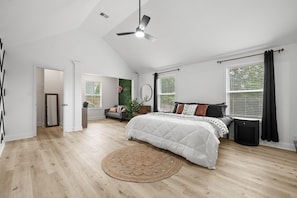 5 habitaciones, tabla de planchar con plancha y cuna de viaje 