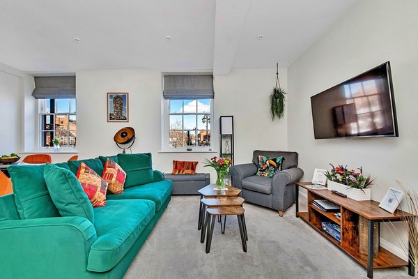 Wand, Wohnung, Möbel, Interior Design, Zuhause, Couch, Wohnzimmer, Bilderrahmen