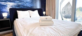 Apartment with sea view, fully furnished, with a south-facing balcony.