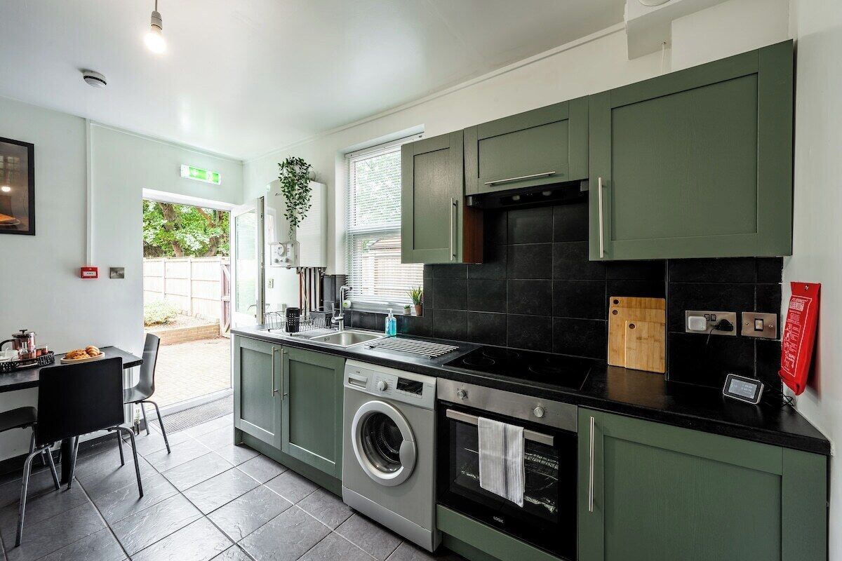 Microwave, oven, stovetop