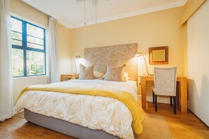 In-room safe, desk, laptop workspace, blackout curtains - 17on Wellington Apartments  (George)