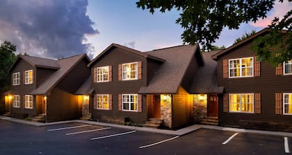 Prime Location | Upgraded Townhome, Hot Tub