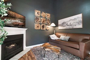 TV, fireplace, offices