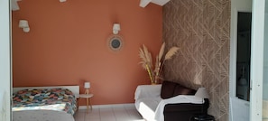 1 chambre, fer et planche Ă repasser, Wi-Fi, draps fournis