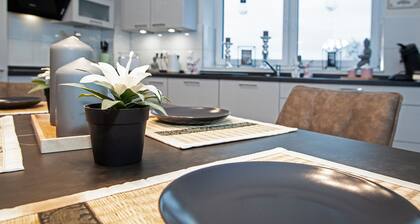 Au-dessus des toits du centre de Grasberg