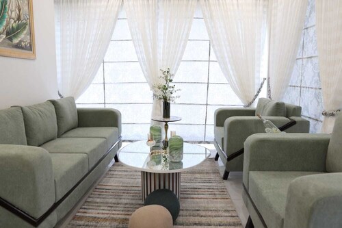 2-bedroom apartment in peaceful Islamabad with WiFi, AC