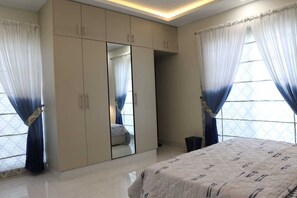 2 dormitoris, planxa i posts de planxar i wifi 