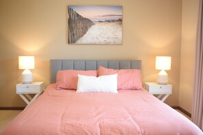 4 slaapkamers, een strijkplank/strijkijzer, wifi, beddengoed