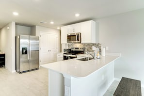 Interior - 3 Mi to Port Charlotte Beach Park: Home w/ Patio! (Port Charlotte)