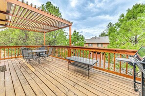 Apartment (2 Bedrooms) | Interior - 4 Mi to Dtwn: Cozy Family Condo in Ruidoso! (Ruidoso)