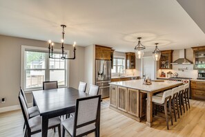Interior - Walk to Beaches + Restaurants: Elkhart Lake Escape (Elkhart Lake)