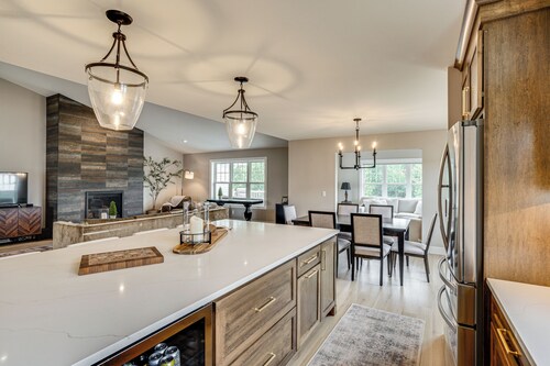 Walk to Beaches + Restaurants: Elkhart Lake Escape