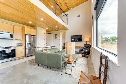 20-acre Property w/ Trail: Hill Country Hideaway!