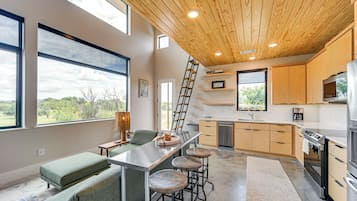 House (2 Bedrooms) | Bahagian dalam