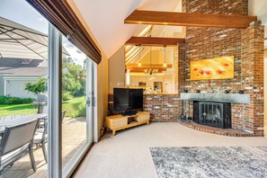 Apartment (3 Bedrooms) | Interior - Lake & Beach Access: Family Townhome in Laconia (Laconia)