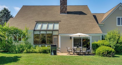 Lake & Beach Access: Family Townhome in Laconia
