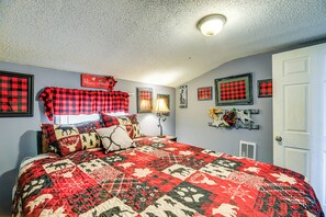 Apartment (3 Bedrooms) | Interior - 1 Mi to Hatfield-mccoy Trails: Apt in Matewan (North Matewan)