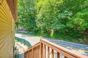 Apartment (3 Bedrooms) | Interior - 1 Mi to Hatfield-mccoy Trails: Apt in Matewan (North Matewan)