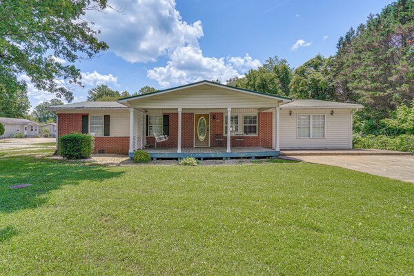Hike, Fish & Ride: Pet-friendly Huntsville Home - Tennessee