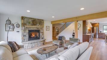 House (4 Bedrooms) | Interior
