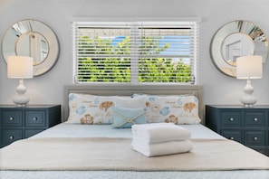 3 Schlafzimmer, Schreibtisch, Bügeleisen/Bügelbrett, Reisekinderbett