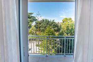 Studio, Smoking - Bluewhite Studio - Mountain View by the Pool (Kefalonia)