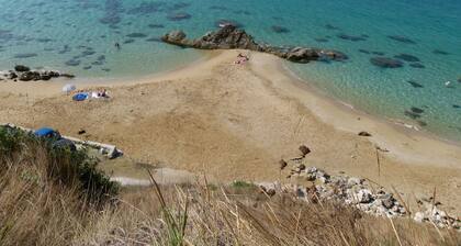Bluewhite Studio - Mountain View by the Pool