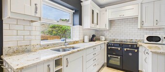 Host & Stay | Castle View