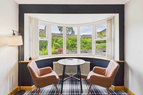 Host & Stay | Castle View