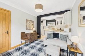 Televisión y oficina 