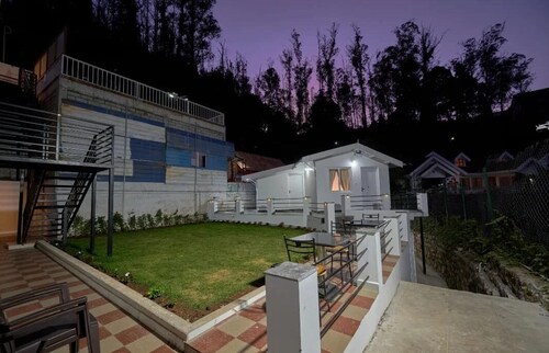 Grandis inn by avkanz 

luxury suite rooms in the hill top of ooty