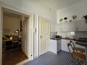 Fridge, microwave, oven, stovetop