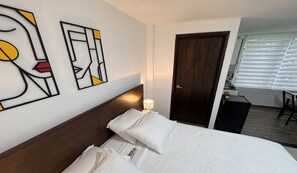 Iron/ironing board, WiFi, bed sheets