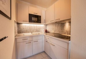 Fridge, microwave, coffee/tea maker - Inselzeit Comfort Suite No. 17 (Sellin)