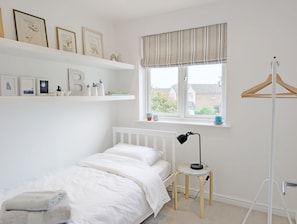 4 habitaciones, tabla de planchar con plancha, cuna de viaje y wifi
