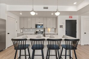 Private kitchen | Fridge, oven, coffee/tea maker, toaster - Comfort At Cliff Side 2 Bedroom Condo (Hurricane)