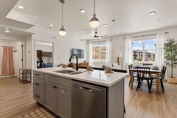 Condo, 2 quartos | Parte interna