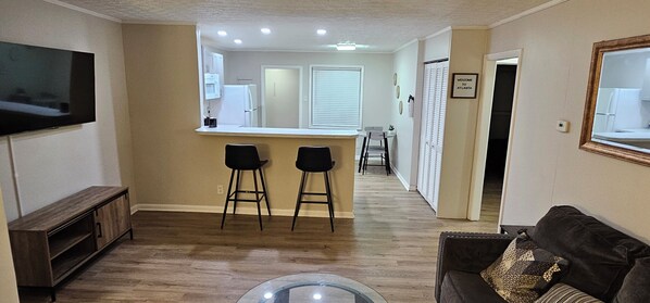 Living area - Charming 2-bedroom villa with WiFi, AC in beautiful Eagan Park area. (East Point)