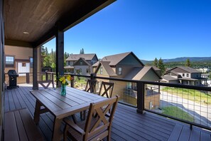 Talo, 5 makuuhuonetta | Ulkoruokailutilat