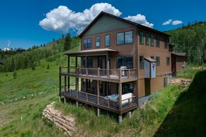 House, 5 Bedrooms | Exterior - Aspen View Chalet 5 Bedroom Home (Fraser)