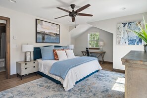 Talo, 5 makuuhuonetta | 5 makuuhuonetta, kannettavalle tietokoneelle sopiva työtila