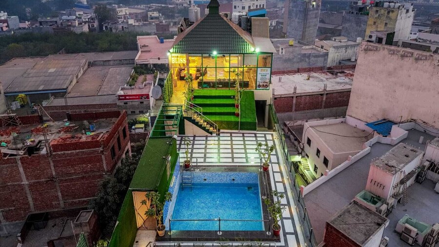 Crestline Sallow Club