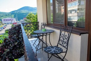 Apartment, Balcony, Mountain View | Balcony view